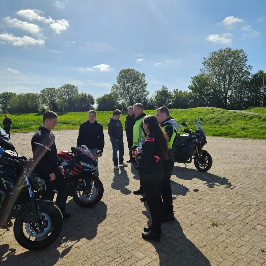 Maak kennis met nieuwe motorvrienden